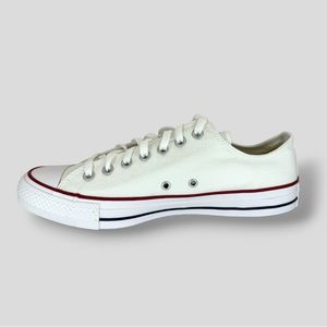 Men's Size 11 - Converse Chuck Taylor All Star White Low Top New With Box- M7652